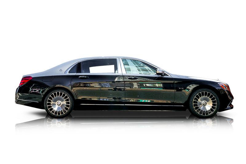 An incredible side shot photo of aMercedes-Benz Maybach S650 that you should buy.