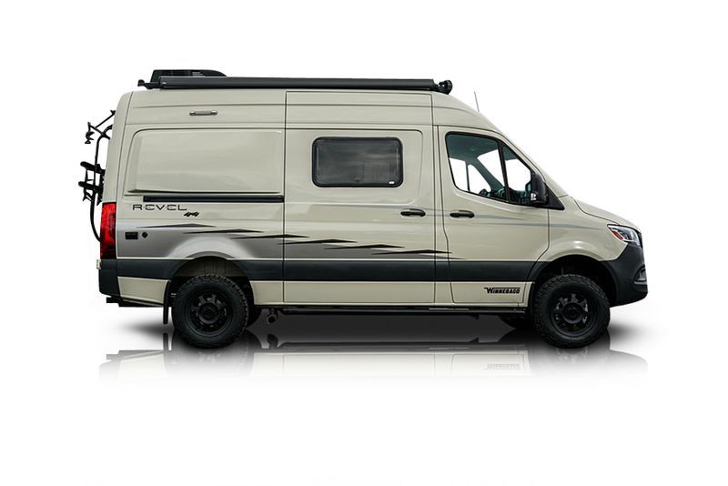 An incredible side shot photo of aMercedes-Benz Sprinter 2500 that you should buy.