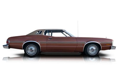 Passenger side photo of 1974 Ford Torino