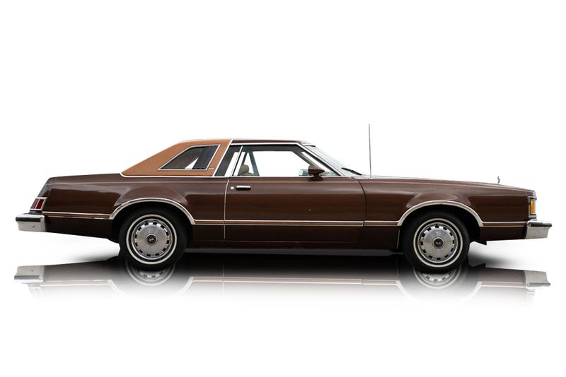 An incredible side shot photo of aMercury Cougar that you should buy.