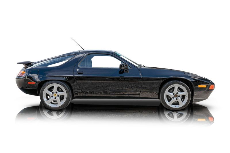 An incredible side shot photo of aPorsche 928 that you should buy.