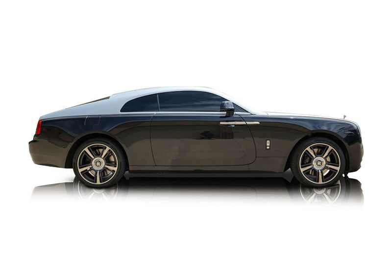 An incredible side shot photo of aRolls-Royce Wraith that you should buy.