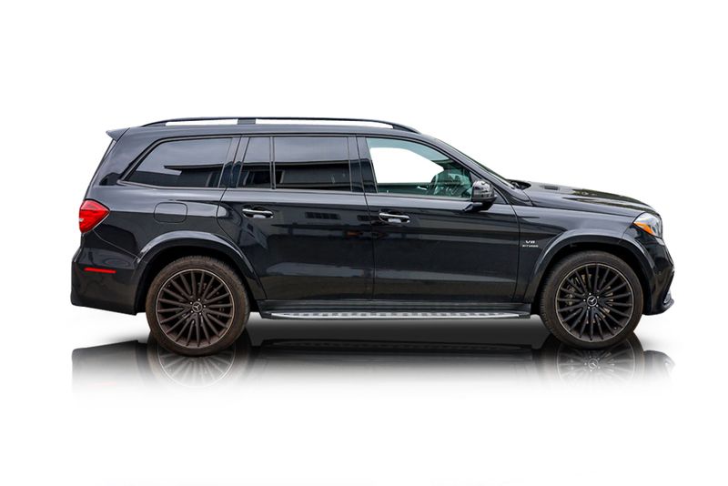 An incredible side shot photo of aMercedes-Benz GLS63 AMG that you should buy.
