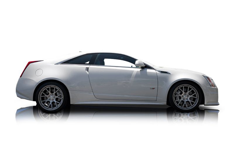 An incredible side shot photo of aCadillac CTS-V that you should buy.