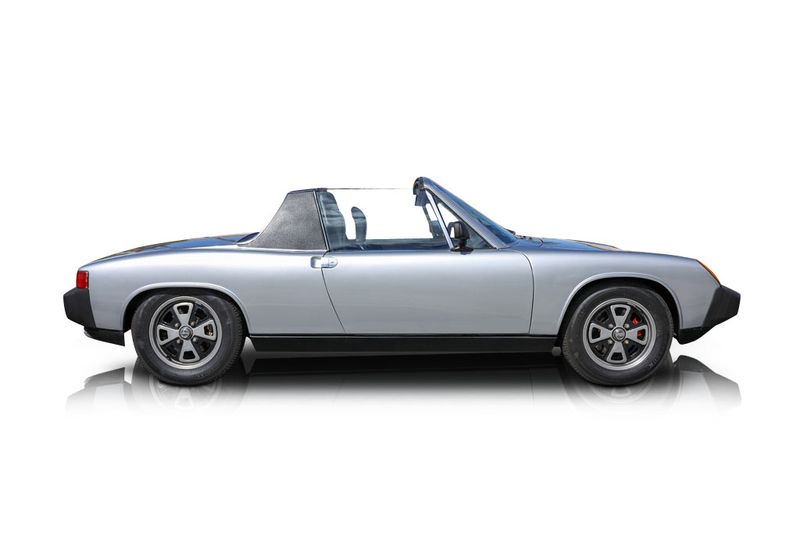 An incredible side shot photo of aPorsche 914 that you should buy.