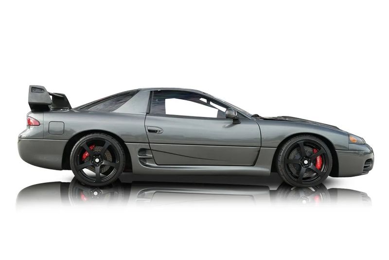 An incredible side shot photo of aMitsubishi 3000GT that you should buy.