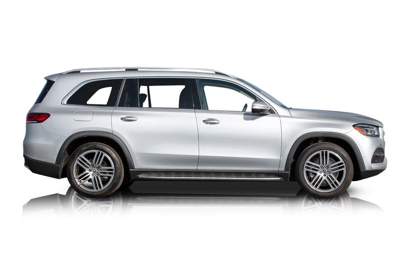 An incredible side shot photo of aMercedes-Benz GLS450 that you should buy.