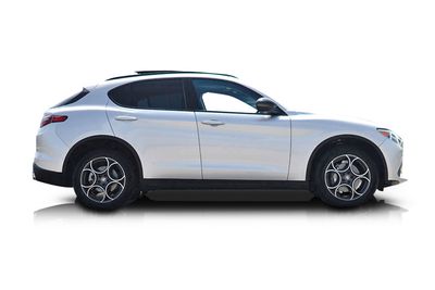 Passenger side photo of 2021 Alfa Romeo Stelvio