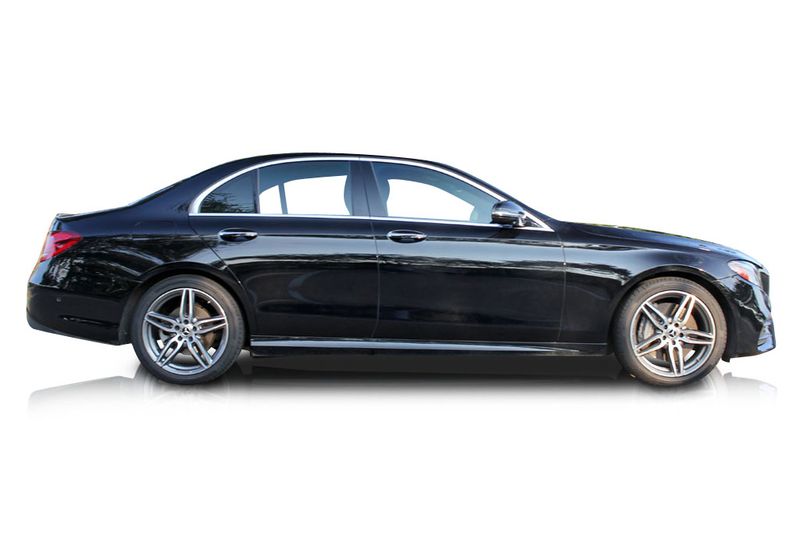 An incredible side shot photo of aMercedes-Benz E300 that you should buy.