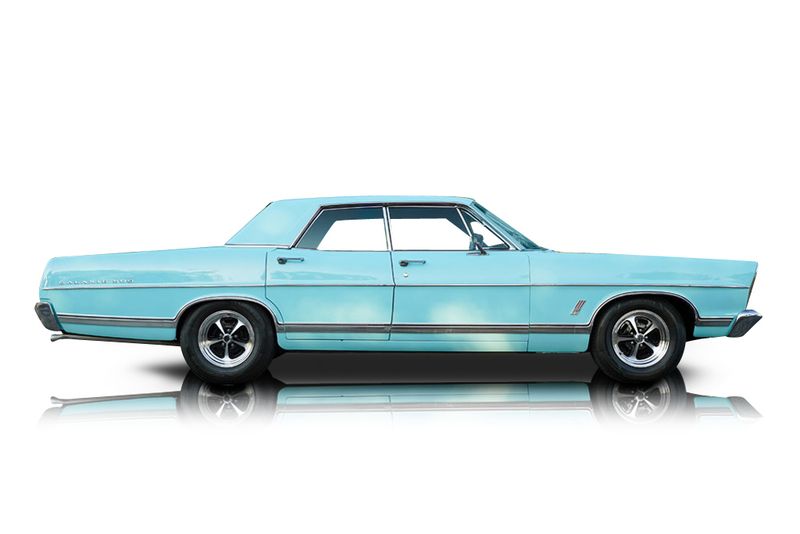 An incredible side shot photo of aFord Galaxie 500 that you should buy.