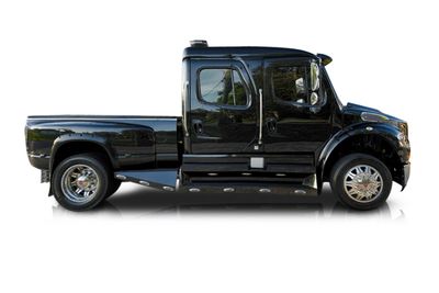 Passenger side photo of 2008 Freightliner Sport Chassis