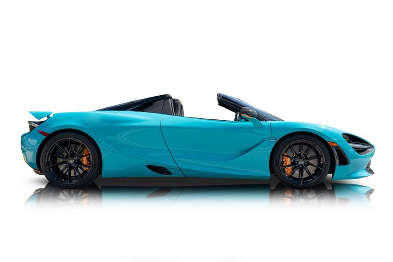 An incredible side shot photo of aMcLaren 720S that you should buy.