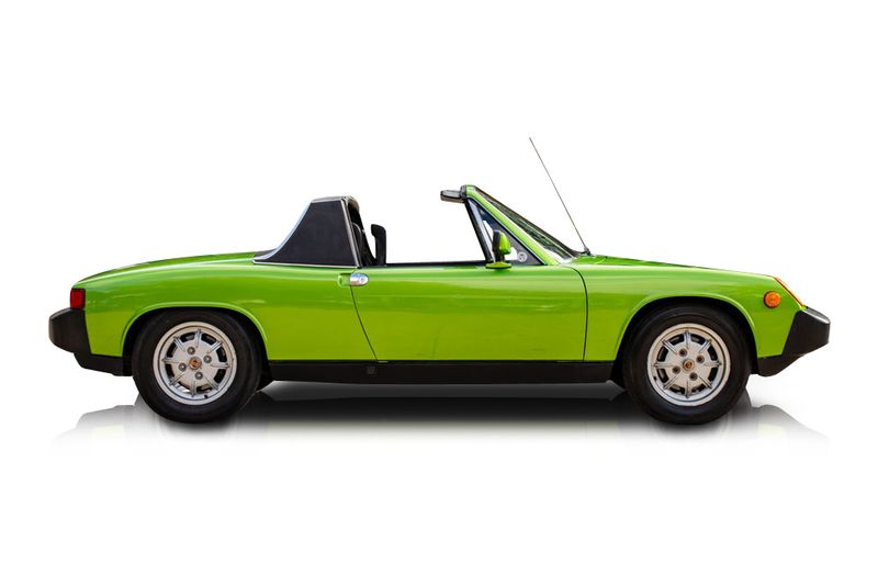 An incredible side shot photo of aPorsche 914 that you should buy.