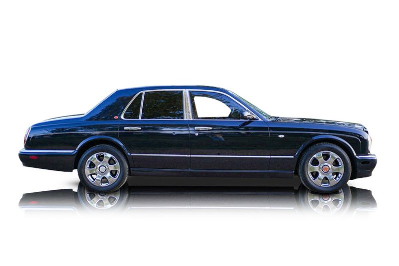 An incredible side shot photo of aBentley Arnage that you should buy.
