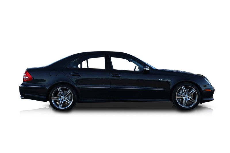 An incredible side shot photo of aMercedes-Benz E55 AMG that you should buy.