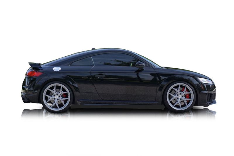 An incredible side shot photo of aAudi TT RS Quattro that you should buy.