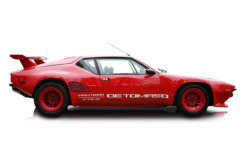 An incredible side shot photo of aDe Tomaso Pantera that you should buy.