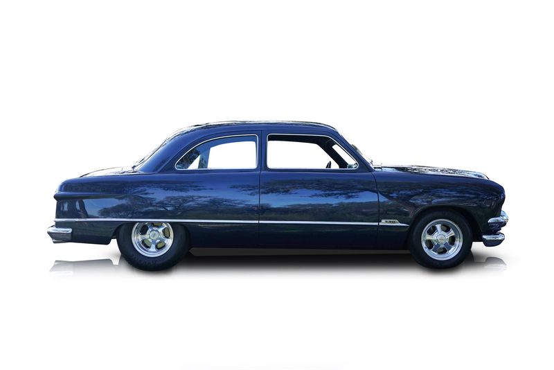 An incredible side shot photo of aFord Custom that you should buy.