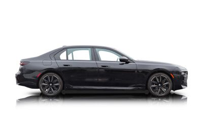 Passenger side photo of 2023 BMW i7