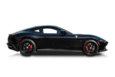 Passenger side photo of 2022 Ferrari Roma
