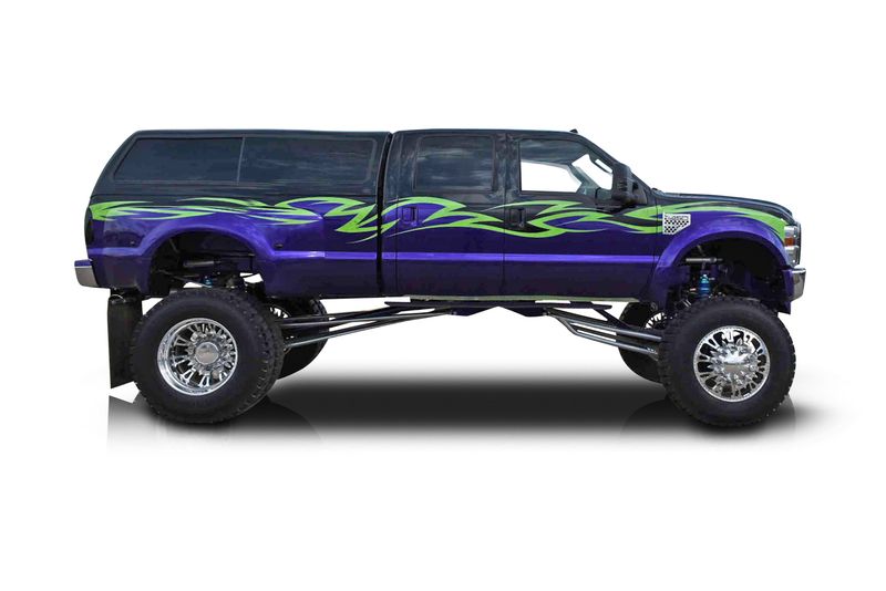 An incredible side shot photo of aFord F-450 that you should buy.