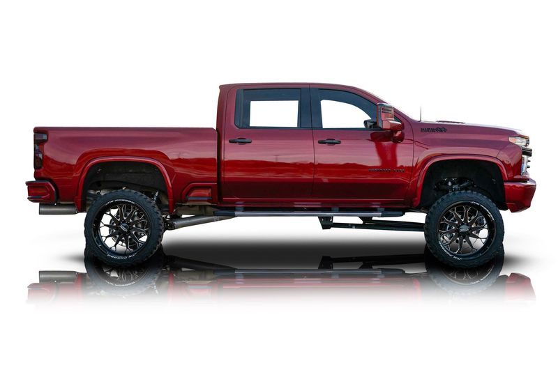 An incredible side shot photo of aChevrolet Silverado 2500 HD that you should buy.