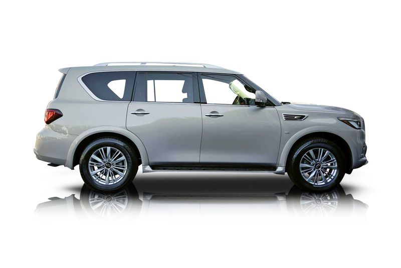 An incredible side shot photo of aInfiniti QX80 that you should buy.