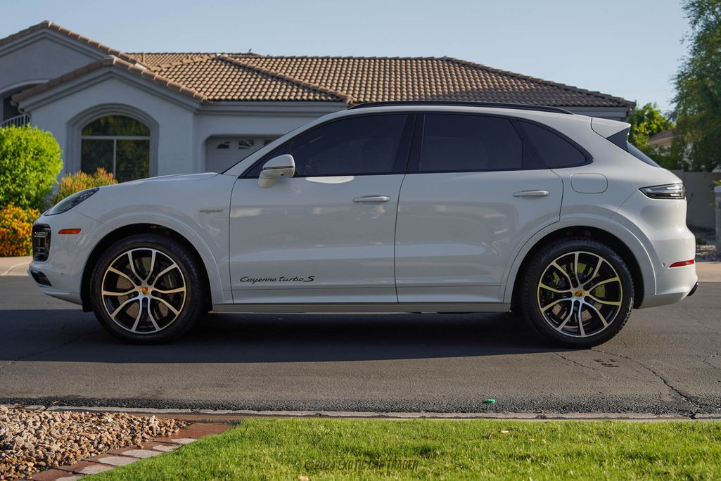 2022 Porsche Cayenne Turbo S E-Hybrid for sale