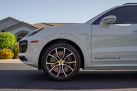 2022 Porsche Cayenne Turbo S E-Hybrid for sale