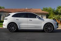 2022 Porsche Cayenne Turbo S E-Hybrid for sale