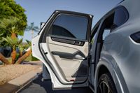 2022 Porsche Cayenne Turbo S E-Hybrid for sale