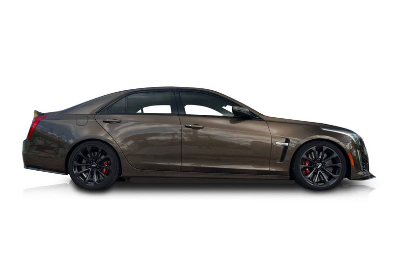 An incredible side shot photo of aCadillac CTS that you should buy.