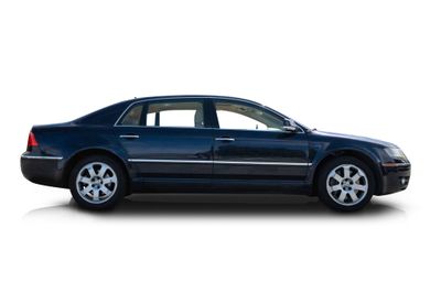 Passenger side photo of 2004 Volkswagen Phaeton