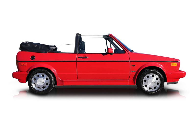 An incredible side shot photo of aVolkswagen Cabriolet that you should buy.