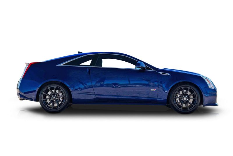 An incredible side shot photo of aCadillac CTS that you should buy.