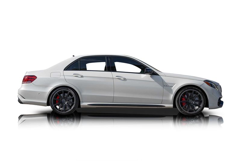 An incredible side shot photo of aMercedes-Benz E63 AMG S that you should buy.