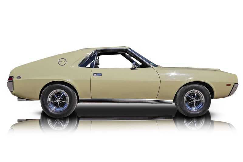 An incredible side shot photo of aAMC AMX that you should buy.