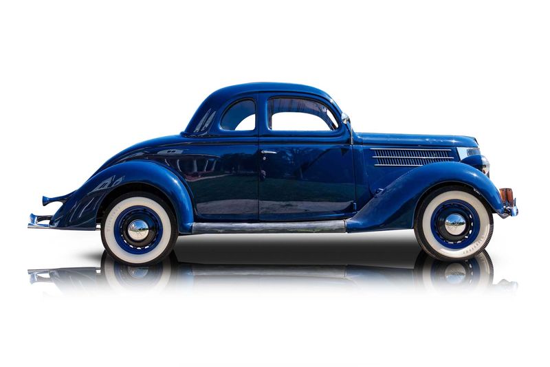 An incredible side shot photo of aFord Model 68 that you should buy.