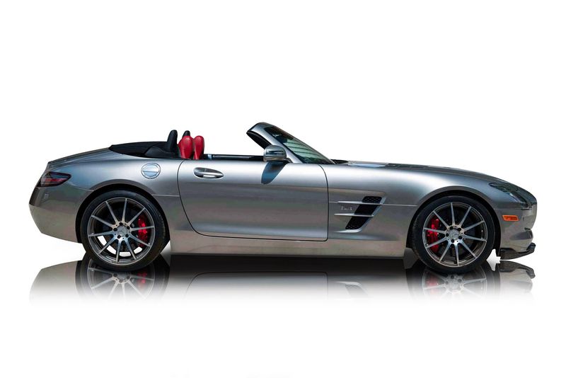 An incredible side shot photo of aMercedes-Benz SLS AMG that you should buy.