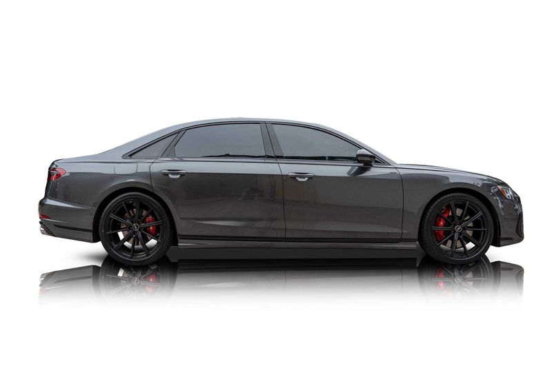 An incredible side shot photo of aAudi S8 that you should buy.