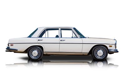 Passenger side photo of 1972 Mercedes-Benz 280SE