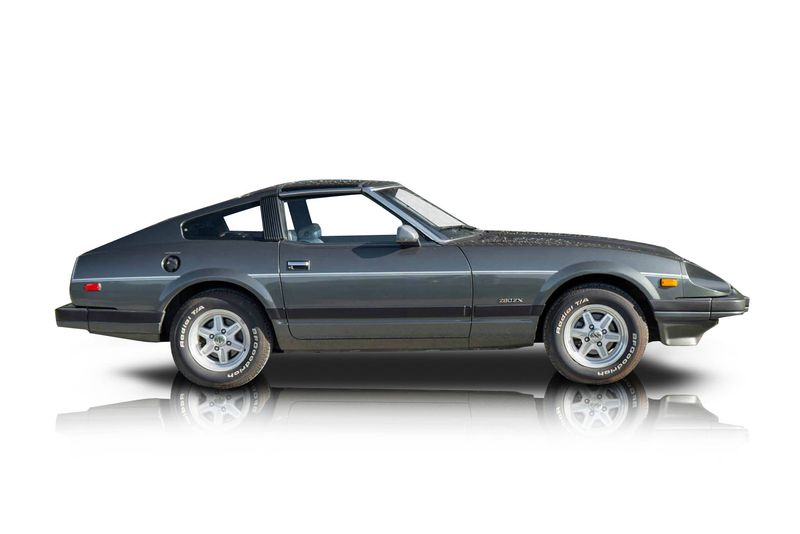 An incredible side shot photo of aDatsun 280ZX that you should buy.