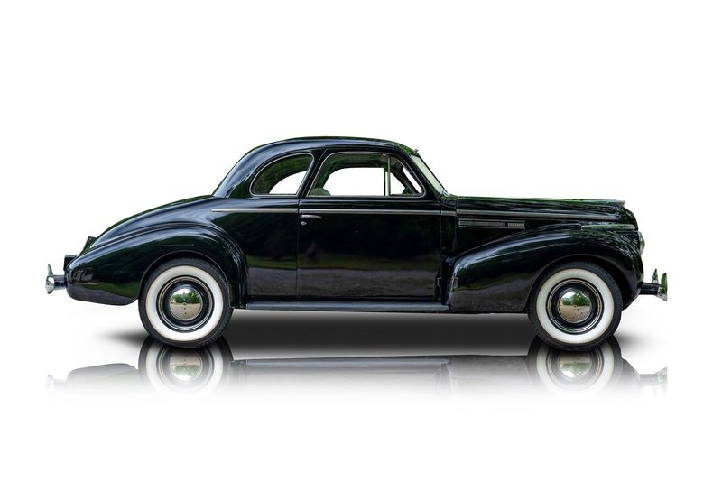 An incredible side shot photo of aBuick Special that you should buy.