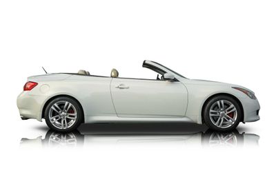 Passenger side photo of 2009 Infiniti G37