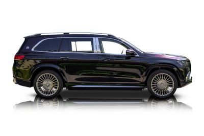 Passenger side photo of 2023 Mercedes-Benz Maybach GLS600