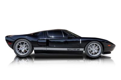 Passenger side photo of 2005 Ford GT