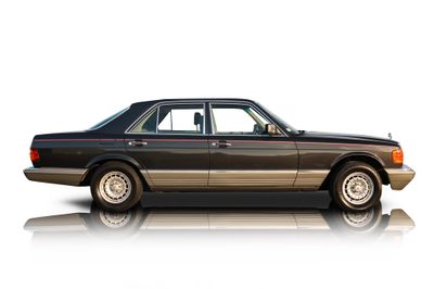 Passenger side photo of 1985 Mercedes-Benz 300SD