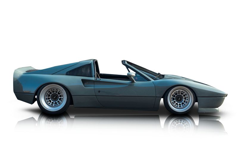 An incredible side shot photo of aFerrari 328 that you should buy.