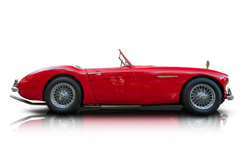 An incredible side shot photo of aAustin Healey 3000 that you should buy.