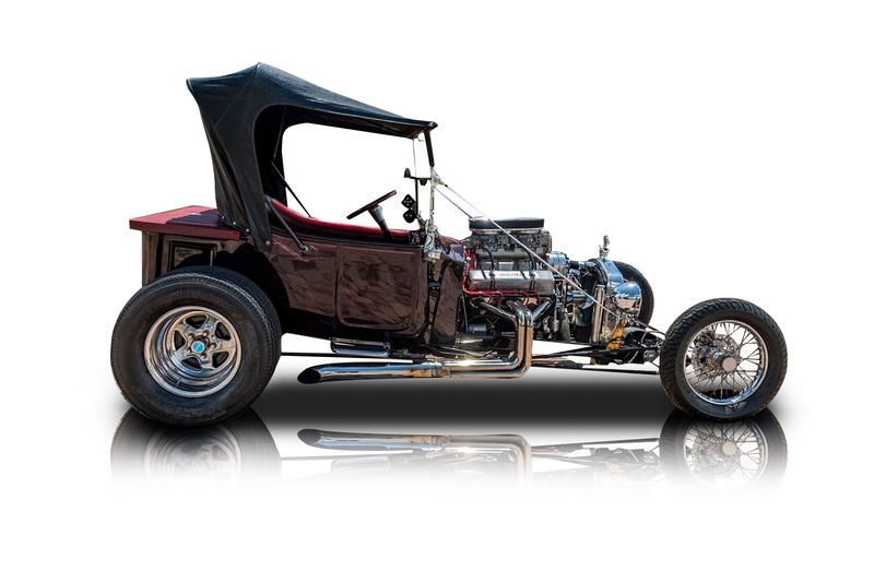 An incredible side shot photo of aFord Model T that you should buy.